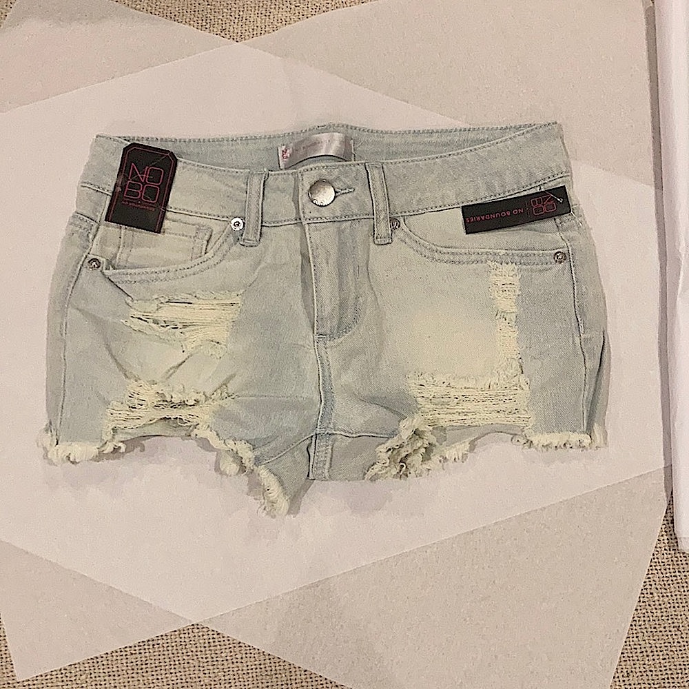 No Boundaries size 7 Jean shorts